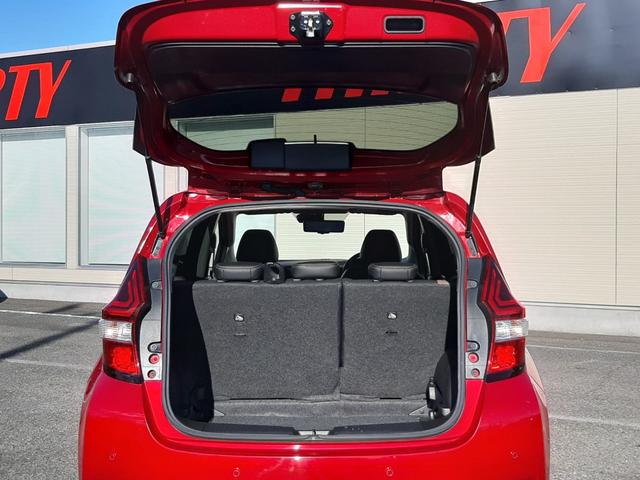 ノート メダリスト　Ｘ　後期型　ワンオーナー　禁煙車　エマージェンシーブレーキ　純正ナビ　インテリミラー　ハーフレザーシート　アラウンドビューモニター　ＥＴＣ　ＬＥＤオートライト　前後ソナー　インテリキー２個（17枚目）