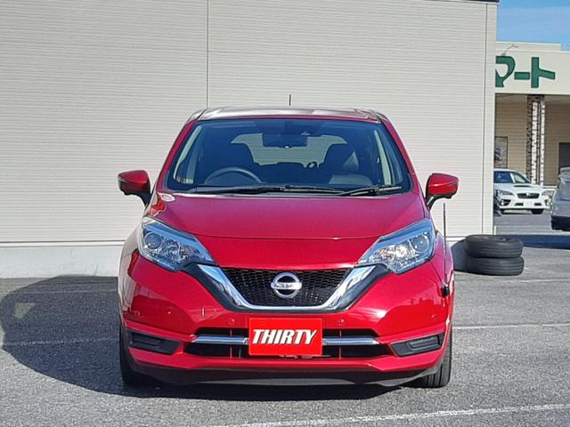 ノート メダリスト　Ｘ　後期型　ワンオーナー　禁煙車　エマージェンシーブレーキ　純正ナビ　インテリミラー　ハーフレザーシート　アラウンドビューモニター　ＥＴＣ　ＬＥＤオートライト　前後ソナー　インテリキー２個（19枚目）