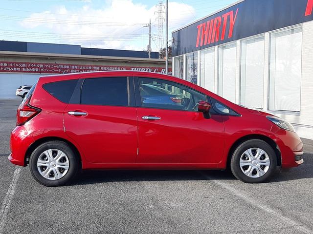 ノート メダリスト　Ｘ　後期型　ワンオーナー　禁煙車　エマージェンシーブレーキ　純正ナビ　インテリミラー　ハーフレザーシート　アラウンドビューモニター　ＥＴＣ　ＬＥＤオートライト　前後ソナー　インテリキー２個（21枚目）