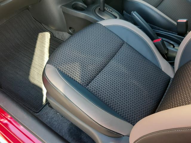 ノート メダリスト　Ｘ　後期型　ワンオーナー　禁煙車　エマージェンシーブレーキ　純正ナビ　インテリミラー　ハーフレザーシート　アラウンドビューモニター　ＥＴＣ　ＬＥＤオートライト　前後ソナー　インテリキー２個（42枚目）