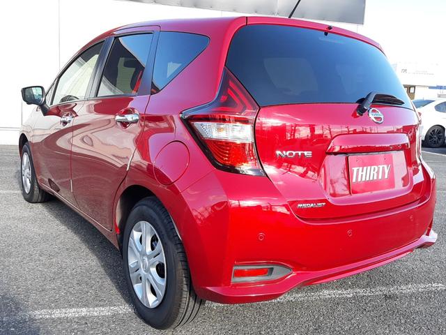 ノート メダリスト　Ｘ　後期型　ワンオーナー　禁煙車　エマージェンシーブレーキ　純正ナビ　インテリミラー　ハーフレザーシート　アラウンドビューモニター　ＥＴＣ　ＬＥＤオートライト　前後ソナー　インテリキー２個（59枚目）