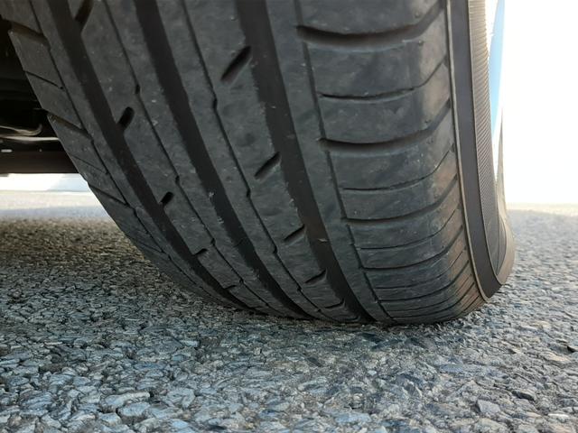 ノート メダリスト　Ｘ　後期型　ワンオーナー　禁煙車　エマージェンシーブレーキ　純正ナビ　インテリミラー　ハーフレザーシート　アラウンドビューモニター　ＥＴＣ　ＬＥＤオートライト　前後ソナー　インテリキー２個（61枚目）