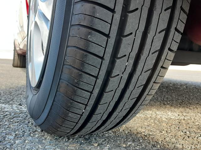 ノート メダリスト　Ｘ　後期型　ワンオーナー　禁煙車　エマージェンシーブレーキ　純正ナビ　インテリミラー　ハーフレザーシート　アラウンドビューモニター　ＥＴＣ　ＬＥＤオートライト　前後ソナー　インテリキー２個（64枚目）