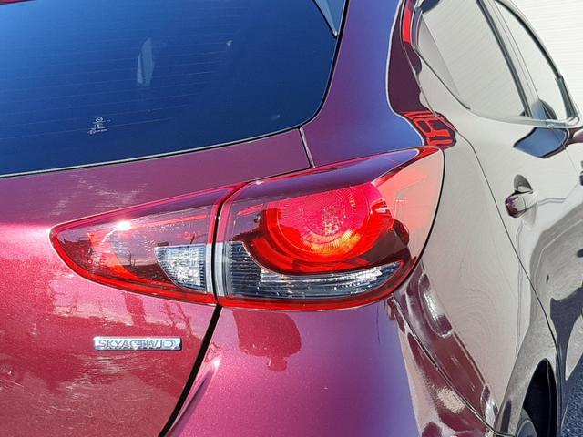 MAZDA2 XDプロアクティブ Sパッケージ 6速MT セーフティクルーズパッケージ マツダコネクト カープレイ対応 レーダークルーズ 360°ビューモニター ブラインドスポットモニター 前後ソナー LEDオートライト 前シートヒーター(52枚目)