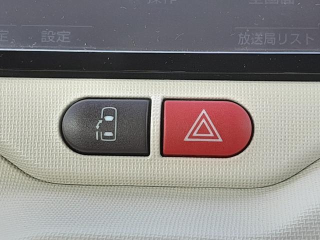 ポルテ Ｆ　アラモード　ドゥ　スマートエントリー　特別仕様車　禁煙車　純正シートカバー　純正ＳＤナビ　フルセグＴＶ　Ｂｌｕｅｔｏｏｔｈ　バックカメラ　片側電動スライドドア　ＨＩＤオートライト　フォグランプ　走行４．４万Ｋｍ（7枚目）