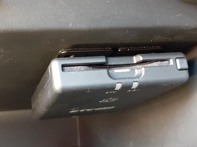 ノート ｅ－パワー　Ｘ　禁煙車　純正ナビ　アラウンドビューモニター　インテリジェントルームミラー　ＥＴＣ２．０　前後クリアランスソナー　フルオートＡＣ　ドライブレコーダー　オートリトラクタブルドアミラー（7枚目）