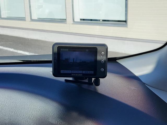 ノート ｅ－パワー　Ｘ　禁煙車　純正ナビ　アラウンドビューモニター　インテリジェントルームミラー　ＥＴＣ２．０　前後クリアランスソナー　フルオートＡＣ　ドライブレコーダー　オートリトラクタブルドアミラー（34枚目）