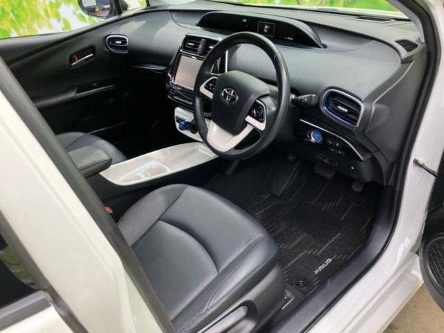 プリウス Ａツーリングセレクション　純正　９インチ　ＳＤナビ／トヨタセーフティセンス／シートヒーター／車線逸脱防止支援システム／シート　合皮／パーキングアシスト　自動操舵／ヘッドランプ　ＬＥＤ／Ｂｌｕｅｔｏｏｔｈ接続／ＥＴＣ　ＤＶＤ再生（5枚目）