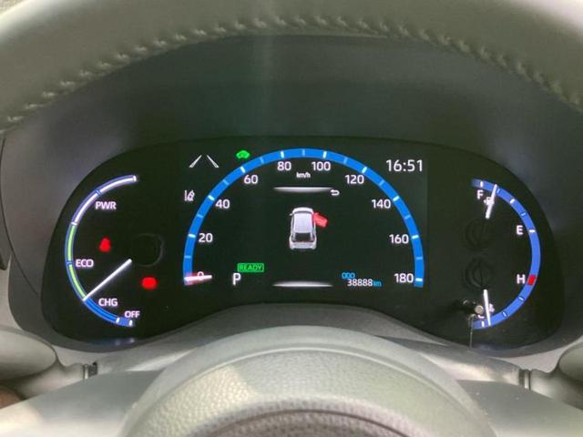 ヤリスクロス ハイブリッドＺ　ディスプレイオーディオ＋ナビ８インチ／衝突安全装置／シートヒーター　前席／車線逸脱防止支援システム／電動バックドア／ドライブレコーダー　前後／ヘッドランプ　ＬＥＤ／ＵＳＢジャック　衝突被害軽減システム（14枚目）