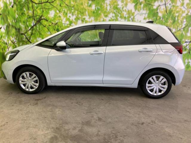 フィット ｅＨＥＶホーム　純正　９インチ　ＳＤナビ／衝突安全装置／車線逸脱防止支援システム／シート　ハーフレザー／ドライブレコーダー　前後／ヘッドランプ　ＬＥＤ／ＵＳＢジャック／Ｂｌｕｅｔｏｏｔｈ接続／ＥＴＣ　ワンオーナー（2枚目）