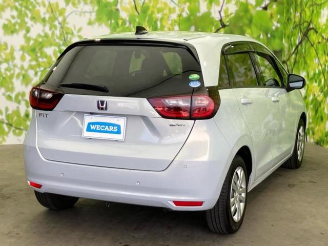 フィット ｅＨＥＶホーム　純正　９インチ　ＳＤナビ／衝突安全装置／車線逸脱防止支援システム／シート　ハーフレザー／ドライブレコーダー　前後／ヘッドランプ　ＬＥＤ／ＵＳＢジャック／Ｂｌｕｅｔｏｏｔｈ接続／ＥＴＣ　ワンオーナー（3枚目）