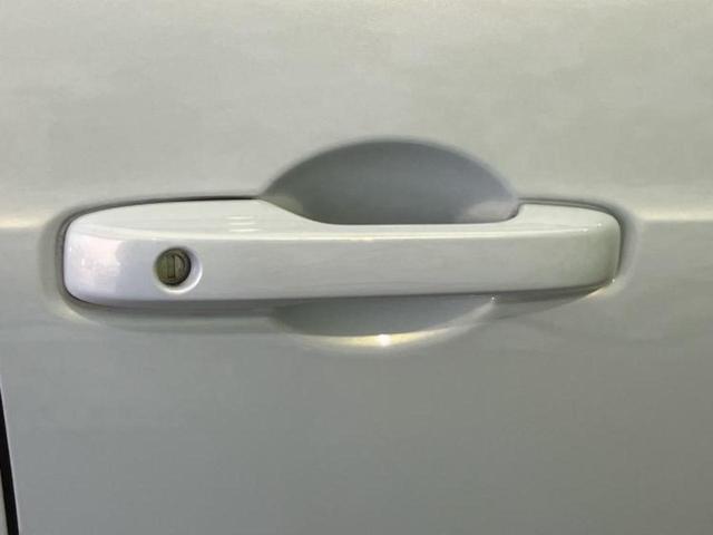 フィット ｅＨＥＶホーム　純正　９インチ　ＳＤナビ／衝突安全装置／車線逸脱防止支援システム／シート　ハーフレザー／ドライブレコーダー　前後／ヘッドランプ　ＬＥＤ／ＵＳＢジャック／Ｂｌｕｅｔｏｏｔｈ接続／ＥＴＣ　ワンオーナー（41枚目）