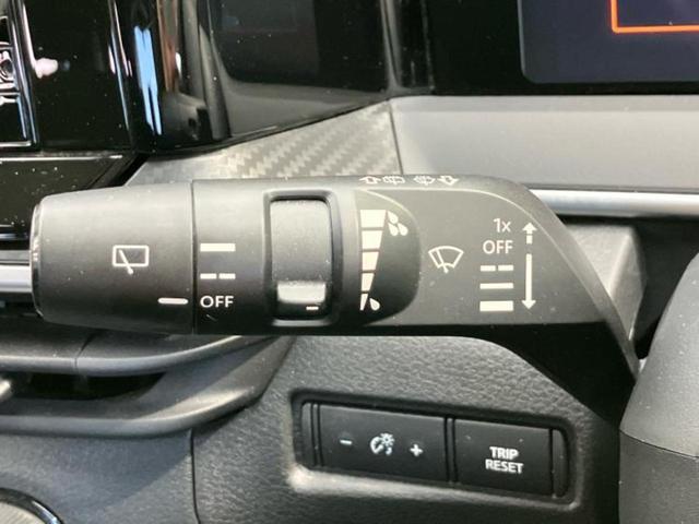 ノート X 新品タイヤ/保証書/純正 9インチ メモリーナビ/インテリジェントルームミラー/エマージェンシーブレーキ/アラウンドビューモニター/車線逸脱防止支援システム/ヘッドランプ LED/USBジャック(17枚目)