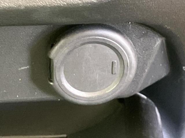 ノート X 新品タイヤ/保証書/純正 9インチ メモリーナビ/インテリジェントルームミラー/エマージェンシーブレーキ/アラウンドビューモニター/車線逸脱防止支援システム/ヘッドランプ LED/USBジャック(34枚目)