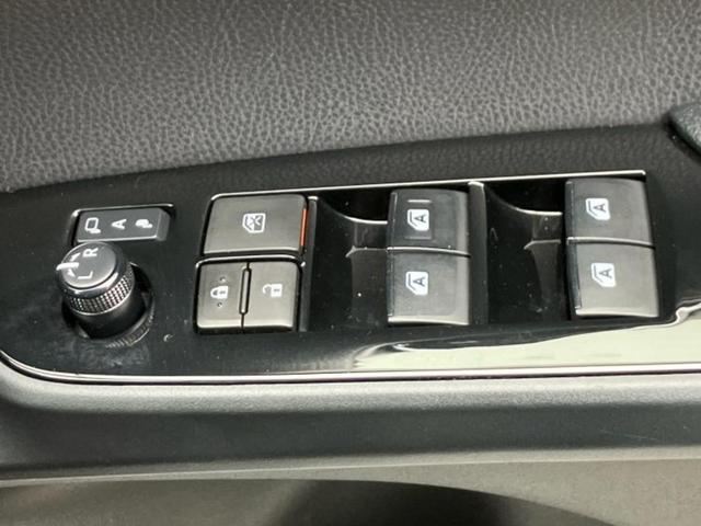 プリウス Ｓセーフティプラス　新品タイヤ／モデリスタエアロ／保証書／純正　９インチ　メモリーナビ／トヨタセーフティセンス／車線逸脱防止支援システム／パーキングアシスト　自動操舵／ヘッドランプ　ＬＥＤ／Ｂｌｕｅｔｏｏｔｈ接続　禁煙車（27枚目）