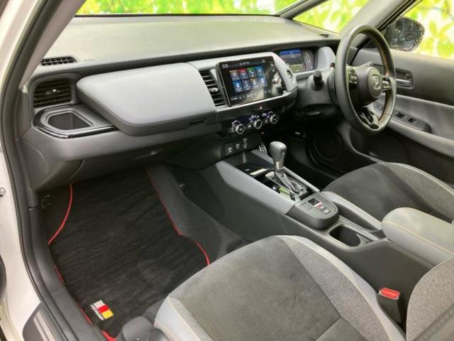フィット ｅＨＥＶ　ＲＳ　保証書／ディスプレイオーディオ＋ナビ９インチ／ホンダセンシング／車線逸脱防止支援システム／シート　ハーフレザー／ドライブレコーダー　前後／ヘッドランプ　ＬＥＤ／ＵＳＢジャック　衝突被害軽減システム（7枚目）