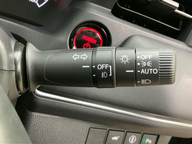 ヴェゼル eHEV Z 保証書/純正 9インチ ナビ/ホンダセンシング/シートヒーター 前席/車線逸脱防止支援システム/シート ハーフレザー/パーキングアシスト バックガイド/電動バックドア 衝突被害軽減システム DVD再生(17枚目)