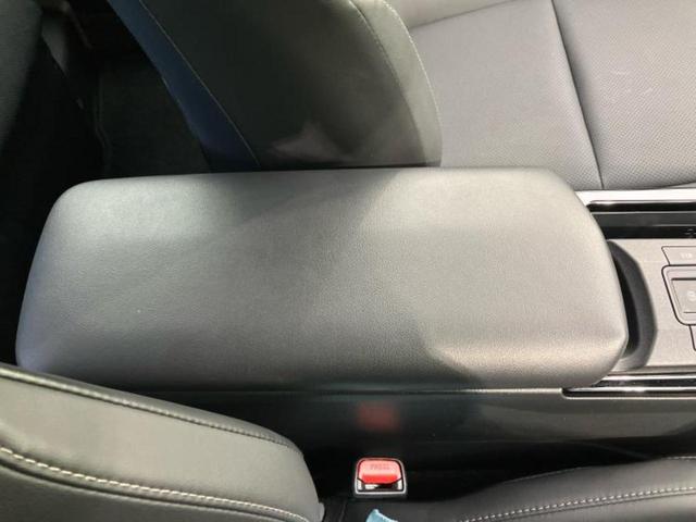 プリウス Z 保証書/ディスプレイオーディオ+ナビ/衝突安全装置/シートヒーター 前席/全方位モニター/車線逸脱防止支援システム/シート 合皮/パーキングアシスト 自動操舵/電動バックドア 衝突被害軽減システム(32枚目)