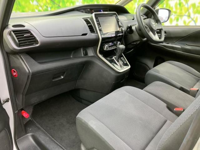 セレナ Ｘ　新品タイヤ／純正　９インチ　メモリーナビ／フリップダウンモニター　純正　１１インチ／エマージェンシーブレーキ／両側電動スライドドア／アラウンドビューモニター／車線逸脱防止支援システム　全周囲カメラ（7枚目）