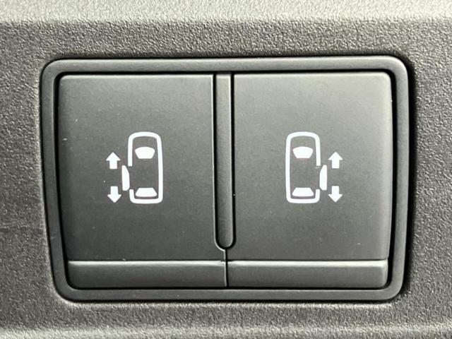 セレナ Ｘ　新品タイヤ／純正　９インチ　メモリーナビ／フリップダウンモニター　純正　１１インチ／エマージェンシーブレーキ／両側電動スライドドア／アラウンドビューモニター／車線逸脱防止支援システム　全周囲カメラ（37枚目）