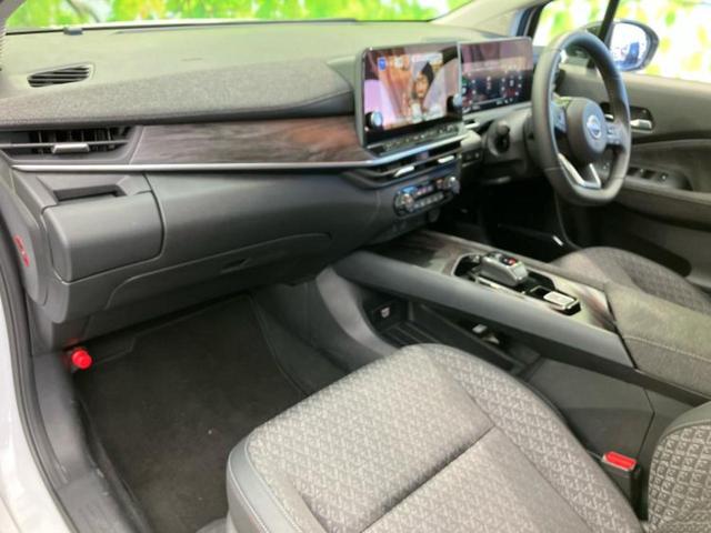 オーラ Ｇ　ＢＯＳＥ／保証書／ディスプレイオーディオ＋ナビ９インチ／エマージェンシーブレーキ／シートヒーター　前席／アラウンドビューモニター／車線逸脱防止支援システム／シート　ハーフレザー／プロパイロット　寒冷地（7枚目）