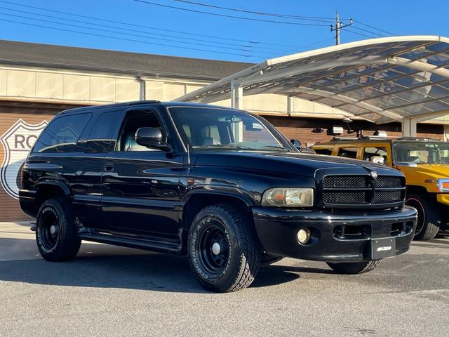 ダッジ・ラム ラムチャージャー 新車並行 ユーザー買取 当社メンテ済車両 希少ラムチャージャー V8-5.9マグナムエンジン AWCデイトナ15inch&YOKOHAMAジオランダー R7.3月車検時(69,886km)燃料ポンプ/プラグ8本/タイロッドエンドアウター交換済(2枚目)