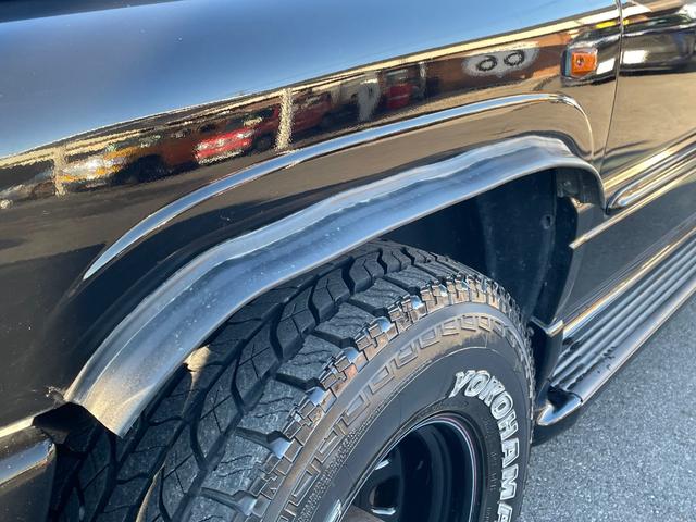 ダッジ・ラム ラムチャージャー 新車並行 ユーザー買取 当社メンテ済車両 希少ラムチャージャー V8-5.9マグナムエンジン AWCデイトナ15inch&YOKOHAMAジオランダー R7.3月車検時(69,886km)燃料ポンプ/プラグ8本/タイロッドエンドアウター交換済(17枚目)