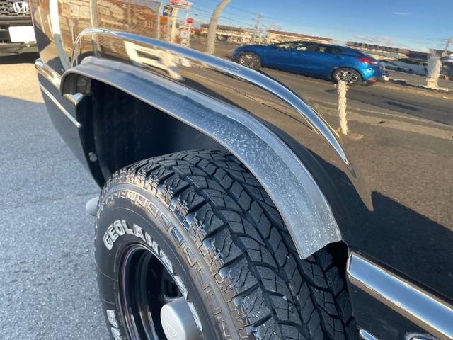 ダッジ・ラム ラムチャージャー 新車並行 ユーザー買取 当社メンテ済車両 希少ラムチャージャー V8-5.9マグナムエンジン AWCデイトナ15inch&YOKOHAMAジオランダー R7.3月車検時(69,886km)燃料ポンプ/プラグ8本/タイロッドエンドアウター交換済(18枚目)