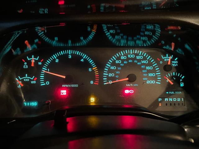 ダッジ・ラム ラムチャージャー 新車並行 ユーザー買取 当社メンテ済車両 希少ラムチャージャー V8-5.9マグナムエンジン AWCデイトナ15inch&YOKOHAMAジオランダー R7.3月車検時(69,886km)燃料ポンプ/プラグ8本/タイロッドエンドアウター交換済(24枚目)