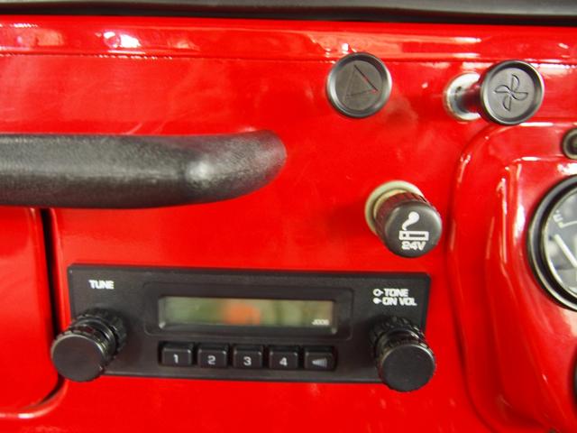 ジープ キャンバストップ　オリジナルノーマルＪ５５ディーゼルターボ幌＆サントップ全塗装済４ナンバーＮＯｘＰＭ不適合４ＤＲ５切替式４ＷＤ禁煙車４ＭＴフリーハブ２．７Ｌ下廻り防錆済走行１．４万キロ最終年式車取扱説明書保証書記録簿（67枚目）