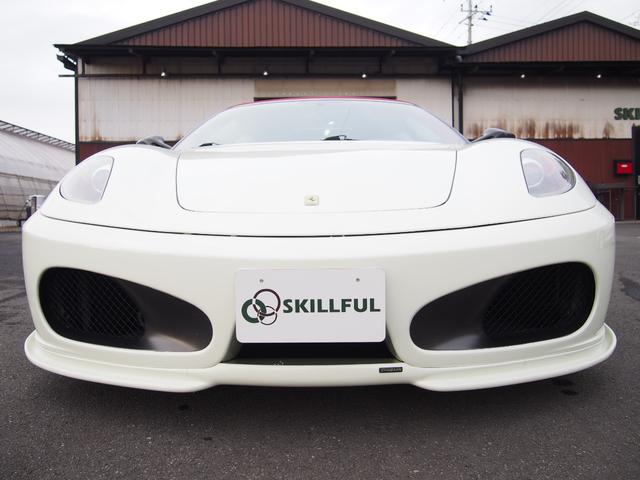 Ｆ４３０スパイダー Ｆ１　ＨＡＭＡＮＮフルエアロＷＯＲＫ２０ＡＷ車高調Ｊ－ＷＯＬＦ可変マフラーイノテックエキマニＣＯＲＮＥＳ正規ディーラー車スクーデリアカーボンミラーロッソレザー＆幌＆キャリパーナビＢカメラカーボンインテリア（4枚目）
