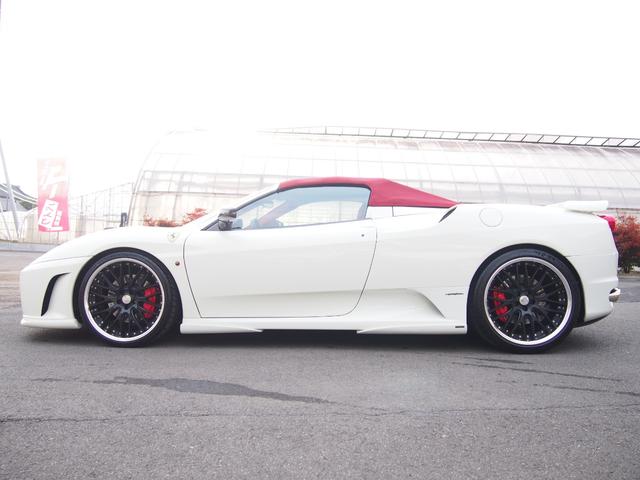 Ｆ４３０スパイダー Ｆ１　ＨＡＭＡＮＮフルエアロＷＯＲＫ２０ＡＷ車高調Ｊ－ＷＯＬＦ可変マフラーイノテックエキマニＣＯＲＮＥＳ正規ディーラー車スクーデリアカーボンミラーロッソレザー＆幌＆キャリパーナビＢカメラカーボンインテリア（8枚目）