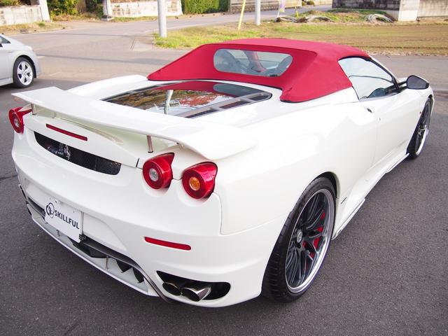 Ｆ４３０スパイダー Ｆ１　ＨＡＭＡＮＮフルエアロＷＯＲＫ２０ＡＷ車高調Ｊ－ＷＯＬＦ可変マフラーイノテックエキマニＣＯＲＮＥＳ正規ディーラー車スクーデリアカーボンミラーロッソレザー＆幌＆キャリパーナビＢカメラカーボンインテリア（13枚目）