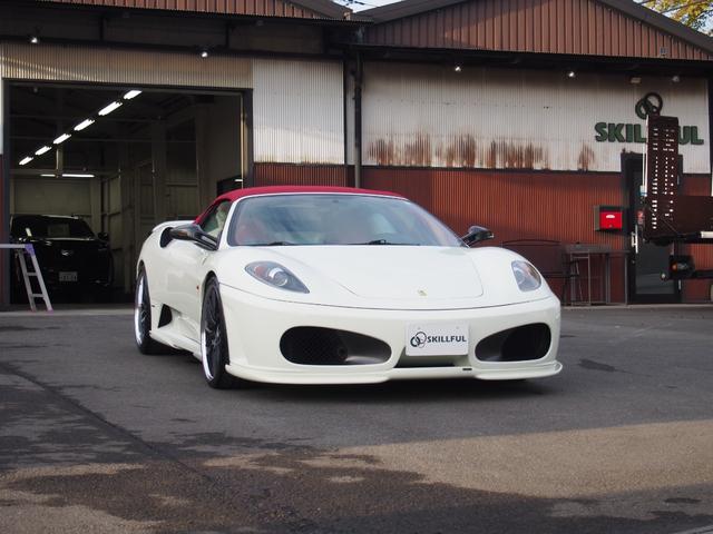 Ｆ４３０スパイダー Ｆ１　ＨＡＭＡＮＮフルエアロＷＯＲＫ２０ＡＷ車高調Ｊ－ＷＯＬＦ可変マフラーイノテックエキマニＣＯＲＮＥＳ正規ディーラー車スクーデリアカーボンミラーロッソレザー＆幌＆キャリパーナビＢカメラカーボンインテリア（24枚目）
