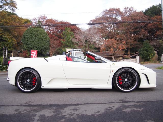 Ｆ４３０スパイダー Ｆ１　ＨＡＭＡＮＮフルエアロＷＯＲＫ２０ＡＷ車高調Ｊ－ＷＯＬＦ可変マフラーイノテックエキマニＣＯＲＮＥＳ正規ディーラー車スクーデリアカーボンミラーロッソレザー＆幌＆キャリパーナビＢカメラカーボンインテリア（43枚目）