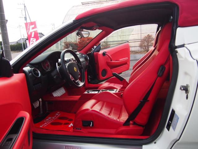Ｆ４３０スパイダー Ｆ１　ＨＡＭＡＮＮフルエアロＷＯＲＫ２０ＡＷ車高調Ｊ－ＷＯＬＦ可変マフラーイノテックエキマニＣＯＲＮＥＳ正規ディーラー車スクーデリアカーボンミラーロッソレザー＆幌＆キャリパーナビＢカメラカーボンインテリア（46枚目）