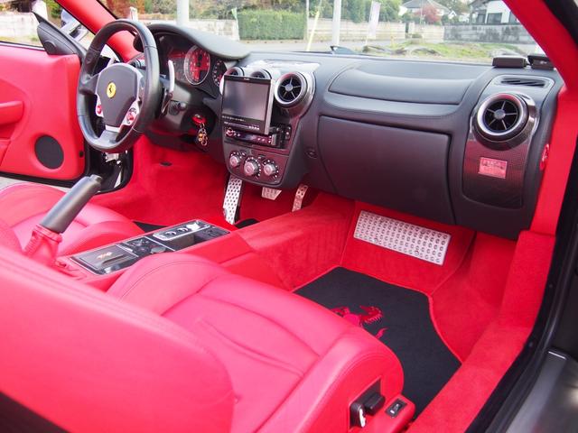 Ｆ４３０スパイダー Ｆ１　ＨＡＭＡＮＮフルエアロＷＯＲＫ２０ＡＷ車高調Ｊ－ＷＯＬＦ可変マフラーイノテックエキマニＣＯＲＮＥＳ正規ディーラー車スクーデリアカーボンミラーロッソレザー＆幌＆キャリパーナビＢカメラカーボンインテリア（53枚目）