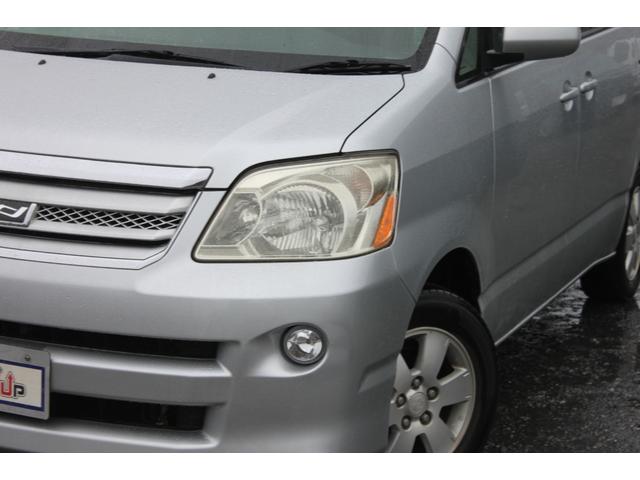 ノア X 両側スライドドア両側イージークローズ ナビ地デジCD/DVD再生 バックカメラ 純正アルミ キーレス オートエアコン HIDヘッドライト フォグランプ 8人乗り 禁煙車 タイミングチェーン 記録簿(5枚目)