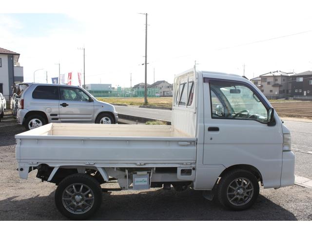 ハイゼットトラック エアコン・パワステ　スペシャル　２ＷＤ　３方開　純正ラジオ　禁煙車（17枚目）
