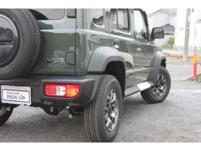 ジムニーノマド ＦＣ　登録済未使用車　衝突被害軽減システム　車線逸脱警報　レーダークルーズ　コーナーセンサー　スマートキー　ＬＥＤヘッド　オートハイビーム　オートライト　純正１５ＡＷ　純正マット　純正サイドバイザー（10枚目）