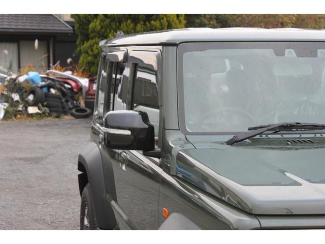 ジムニーノマド ＦＣ　登録済未使用車　衝突被害軽減システム　車線逸脱警報　レーダークルーズ　コーナーセンサー　スマートキー　ＬＥＤヘッド　オートハイビーム　オートライト　純正１５ＡＷ　純正マット　純正サイドバイザー（12枚目）