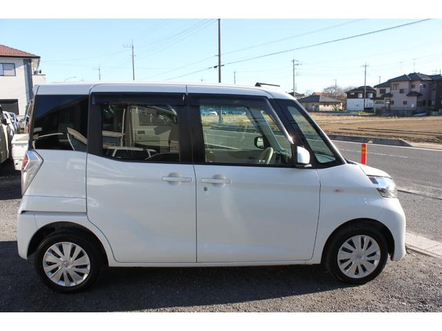 デイズルークス Ｓ　エマージェンシーブレーキ　純正ナビ地デジＢｌｕｅｔｏｏｔｈ　キーレス　ＥＴＣ　電動格納ミラー　アームレスト　禁煙車　１年保証付（14枚目）