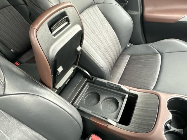 ハリアー Ｇ　保証書／純正　１２．３インチ　メモリーナビ／デジタルインナーミラー／トヨタセーフティセンス／車線逸脱防止支援システム／シート　ハーフレザー／電動バックドア／ヘッドランプ　ＬＥＤ　衝突被害軽減システム（32枚目）
