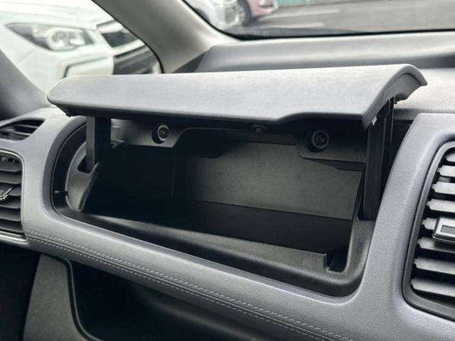 セレナ eパワーハイウェイスターV 保証書/純正 10インチ メモリーナビ/フリップダウンモニター 純正 11インチ/インテリジェントルームミラー/エマージェンシーブレーキ/両側電動スライドドア/アラウンドビューモニター 全周囲カメラ(33枚目)