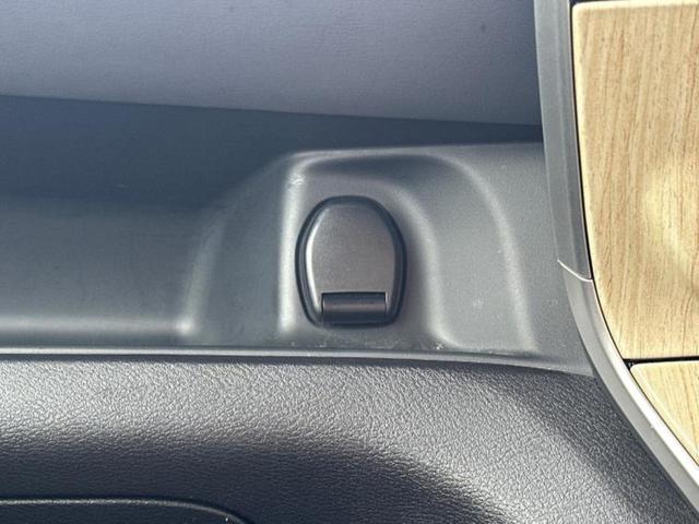 セレナ eパワーハイウェイスターV 保証書/純正 10インチ メモリーナビ/フリップダウンモニター 純正 11インチ/インテリジェントルームミラー/エマージェンシーブレーキ/両側電動スライドドア/アラウンドビューモニター 全周囲カメラ(43枚目)