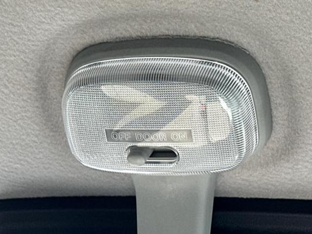 スクラムワゴン PZターボスペシャル 新品タイヤ/保証書/社外 SDナビ/セーフティサポート(スズキ)/両側電動スライドドア/車線逸脱防止支援システム/パーキングアシスト バックガイド/オートステップ/ヘッドランプ HID ターボ 禁煙車(34枚目)