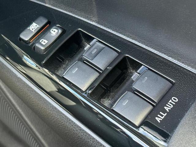 カローラフィールダー ハイブリッドＧダブルバイビー　社外　ＳＤナビ／衝突安全装置／車線逸脱防止支援システム／シート　ハーフレザー／パーキングアシスト　バックガイド／ドライブレコーダー　社外／ヘッドランプ　ＬＥＤ／ＥＴＣ／ＥＢＤ付ＡＢＳ　バックカメラ（30枚目）