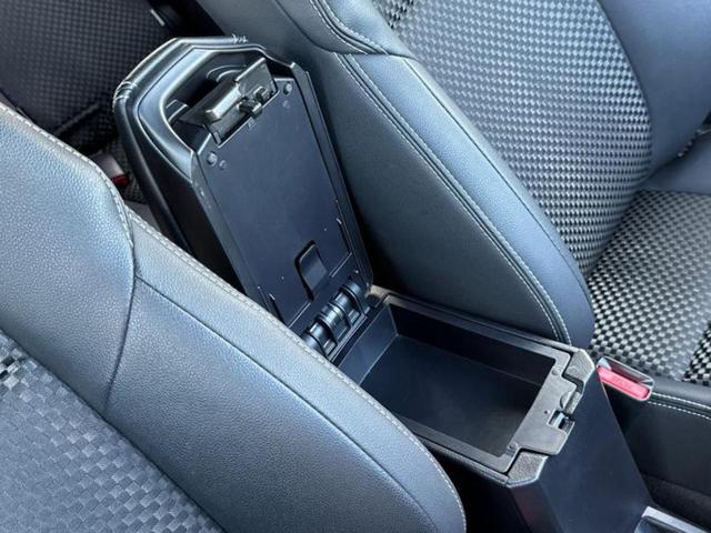 カローラフィールダー ハイブリッドＧダブルバイビー　社外　ＳＤナビ／衝突安全装置／車線逸脱防止支援システム／シート　ハーフレザー／パーキングアシスト　バックガイド／ドライブレコーダー　社外／ヘッドランプ　ＬＥＤ／ＥＴＣ／ＥＢＤ付ＡＢＳ　バックカメラ（32枚目）