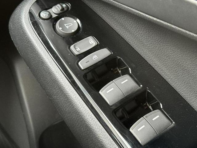 ヴェゼル eHEV Z ディスプレイオーディオ+ナビ9インチ/ホンダセンシング/シートヒーター 前席/車線逸脱防止支援システム/シート ハーフレザー/ドライブレコーダー 前後/ヘッドランプ LED/USBジャック 禁煙車(30枚目)