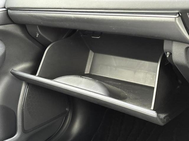 ヴェゼル eHEV Z ディスプレイオーディオ+ナビ9インチ/ホンダセンシング/シートヒーター 前席/車線逸脱防止支援システム/シート ハーフレザー/ドライブレコーダー 前後/ヘッドランプ LED/USBジャック 禁煙車(33枚目)